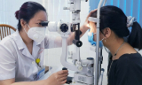 Trẻ dễ bị cận thị trong đại dịch